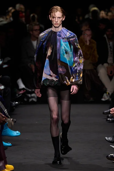 Look 3